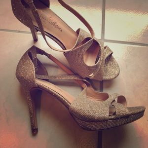 Gold glittery wedding heels